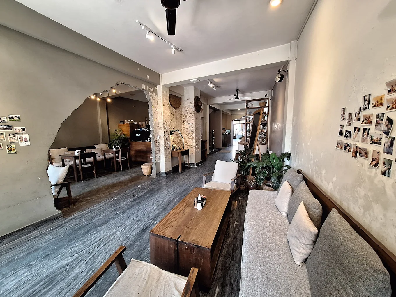 Cafe Camelia - Image 1